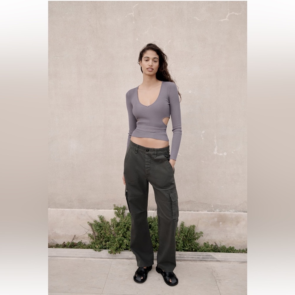 THE BOYFRIEND CARGO PANTS - ARMY GREEN